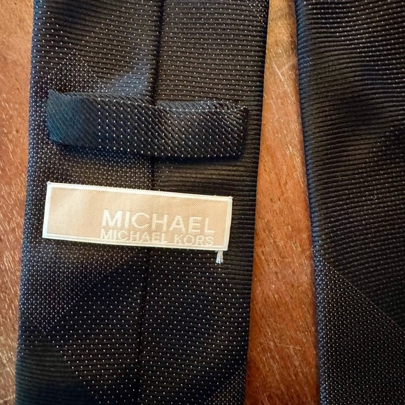 Michael Kors Black Silk Textured Tie - Picture 3 of 4